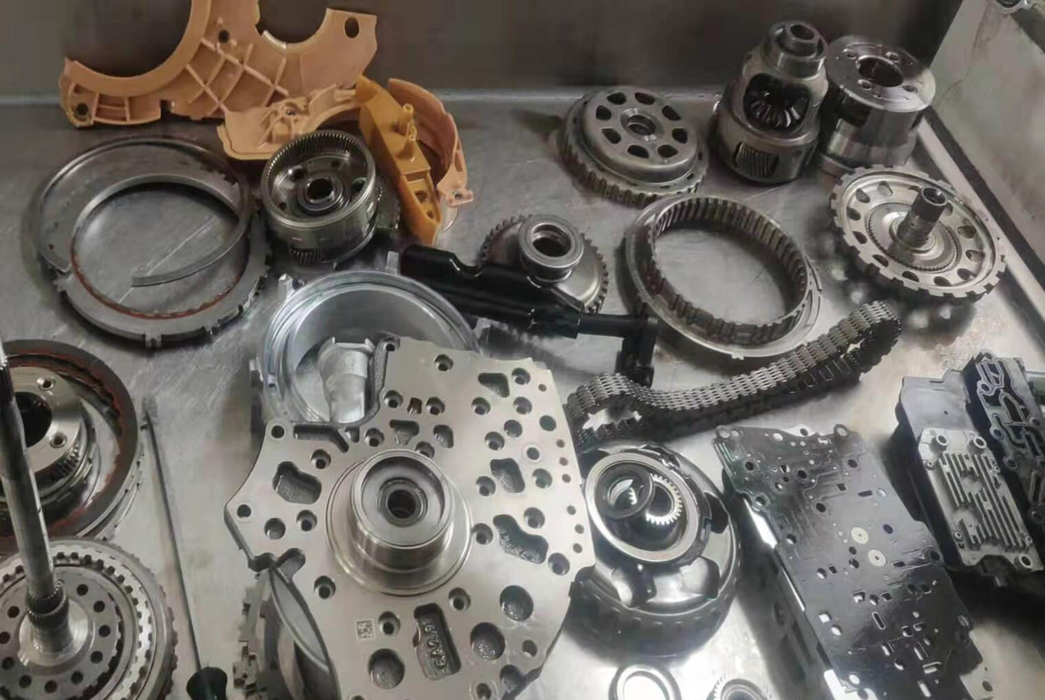 化工行業設備內部的精密部件